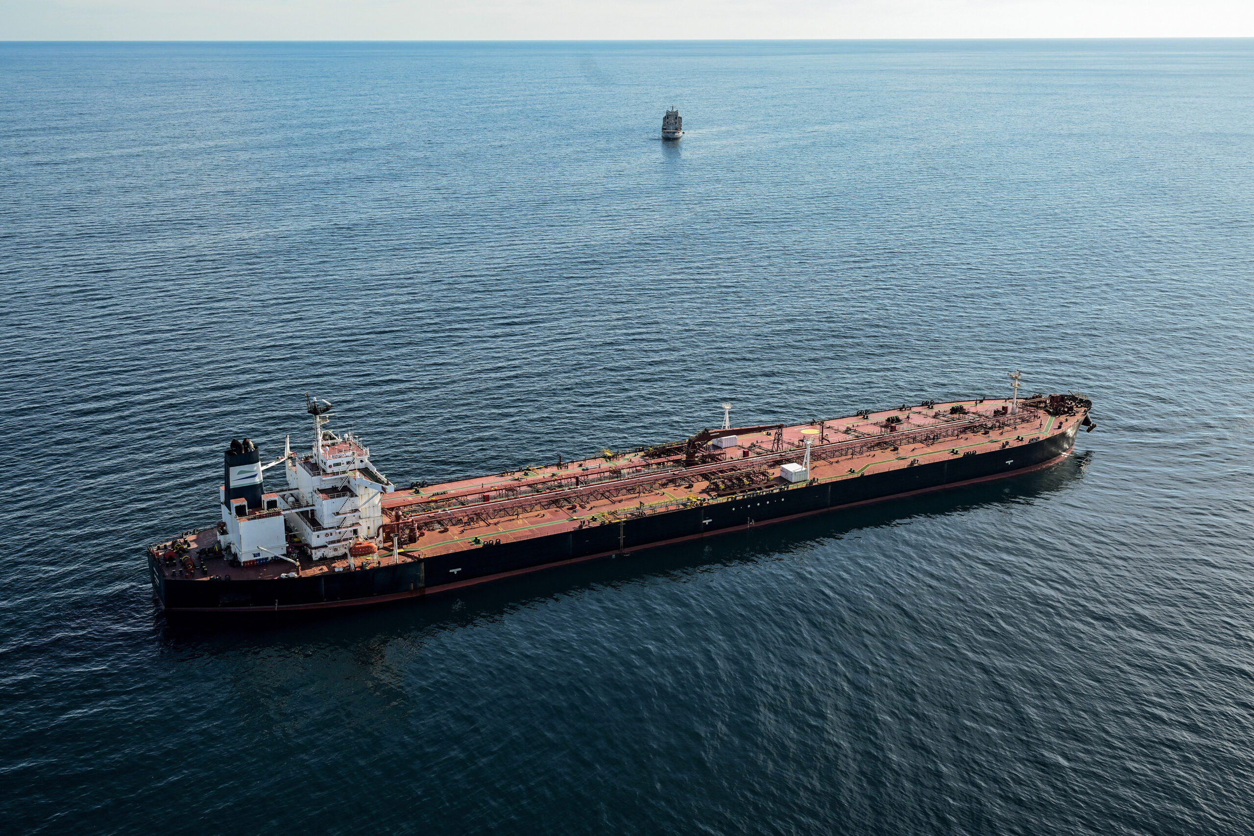 Suedia a reținut în Marea Baltică un petrolier suspectat că face parte din flota fantomă a Rusiei