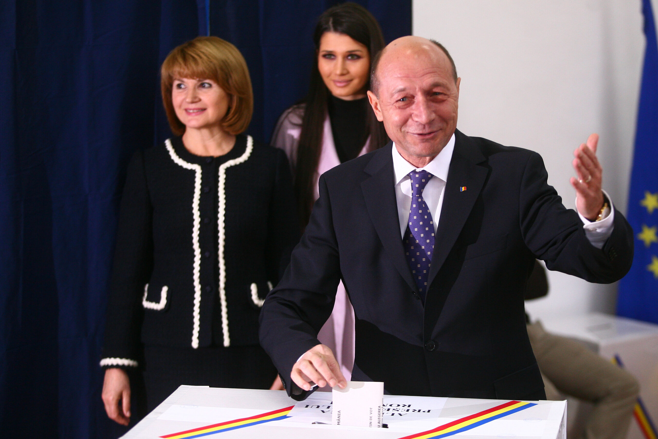 Traian Băsescu: „E o copilărie să desemnezi un premier neangajat politic”. Ce spune fostul președinte despre formarea unei noi majorități