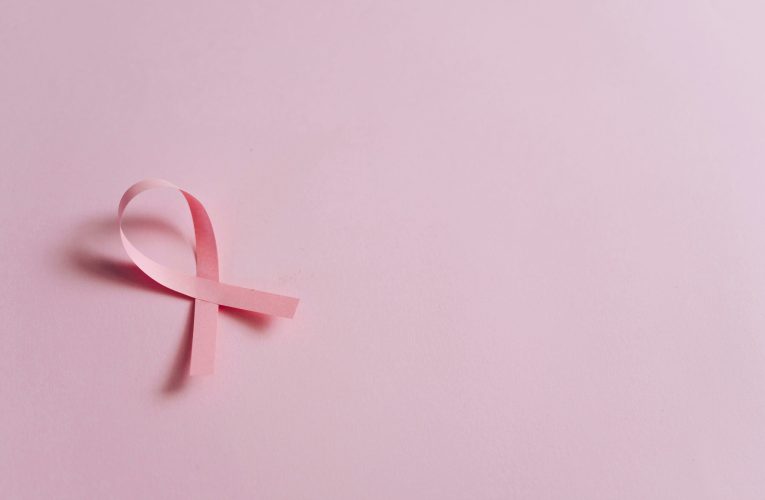 Tratament personalizat pentru cancerul de sân. Studiul care ar putea elimina chimioterapia pentru milioane de femei