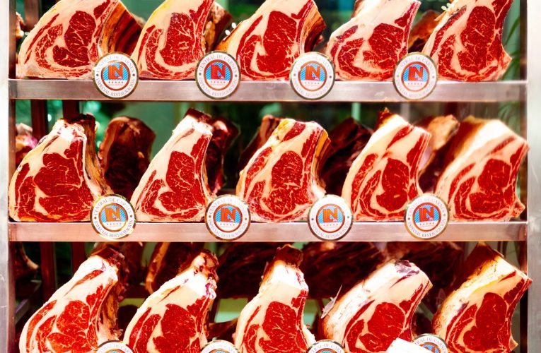 Trump pregătește reducerea taxelor la importurile de carne de vită pentru a tempera prețurile
