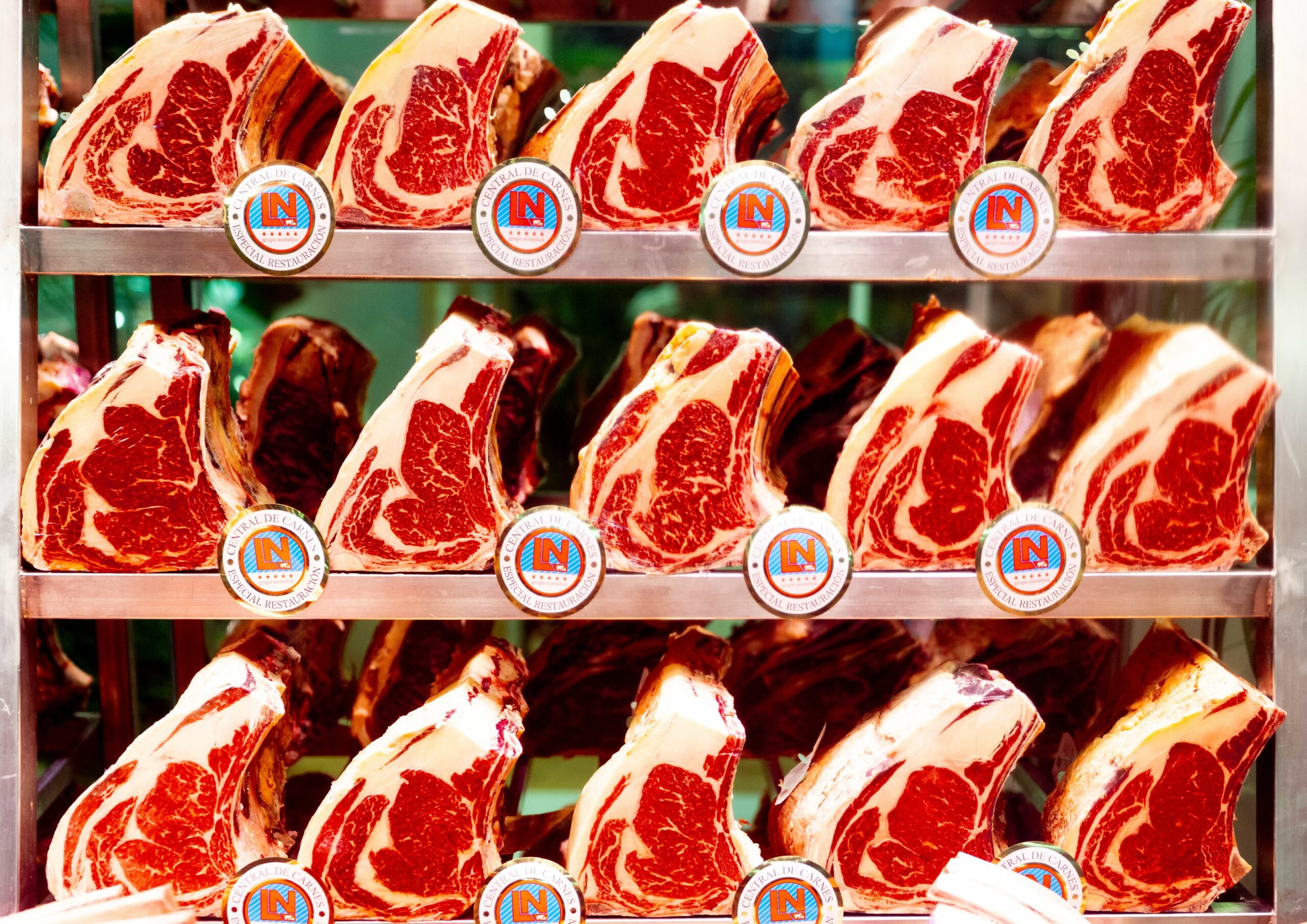 Trump pregătește reducerea taxelor la importurile de carne de vită pentru a tempera prețurile