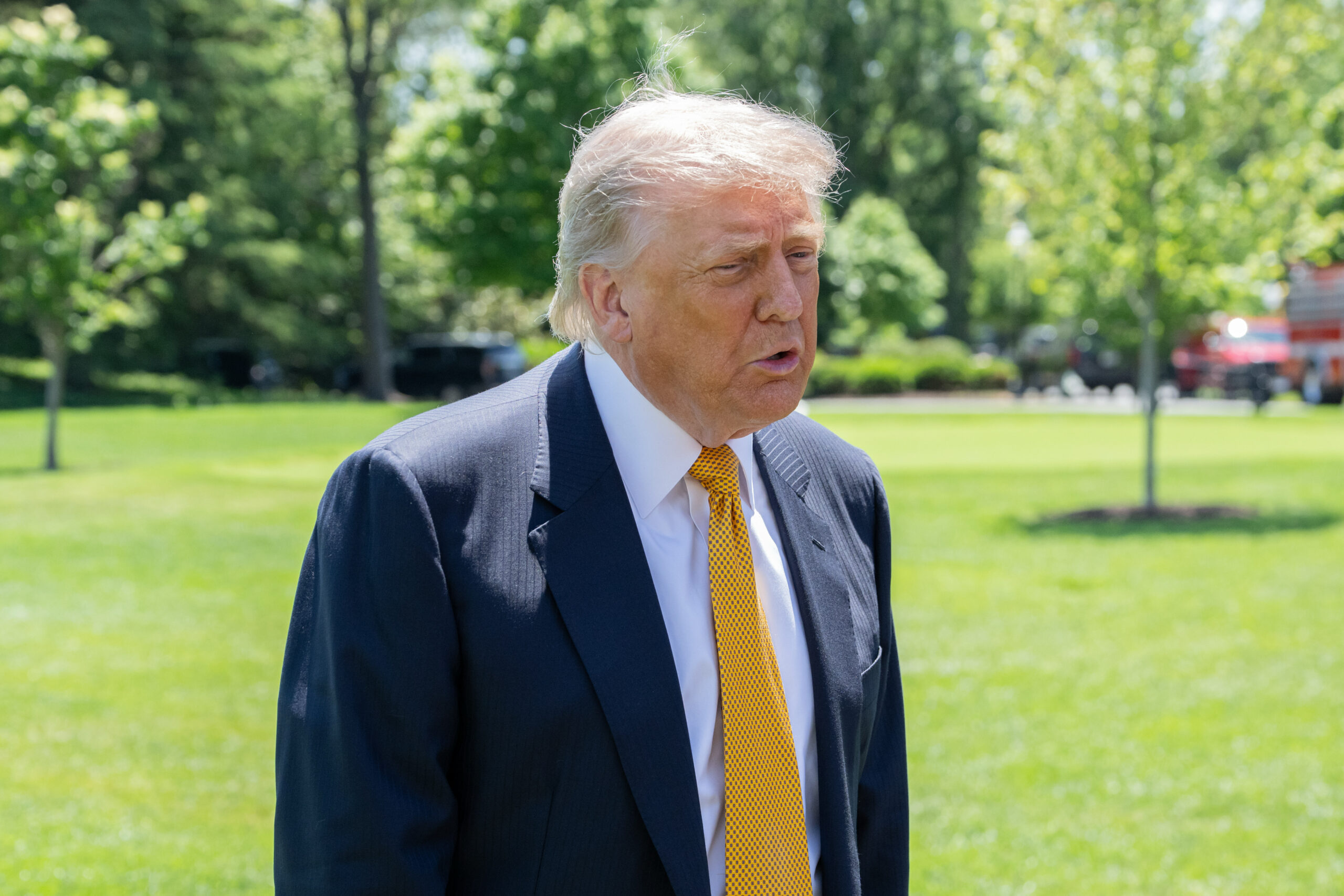 Trump și-a pierdut răbdarea cu Iranul. Prețul petrolului a sărit peste 107 dolari pe baril