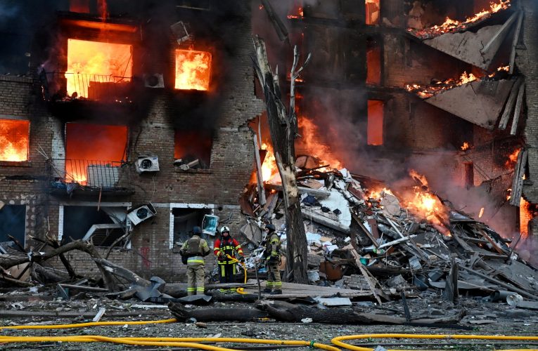 Ucraina a reținut un tânăr acuzat că a dirijat atacul aerian recent masiv asupra Kievului