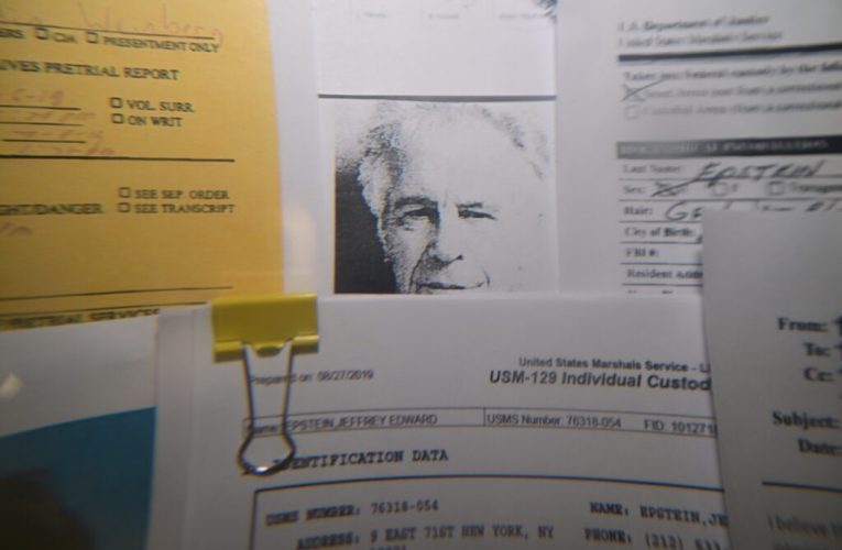 Un judecător american a publicat un bilet atribuit lui Jeffrey Epstein după prima tentativă de sinucidere din închisoare