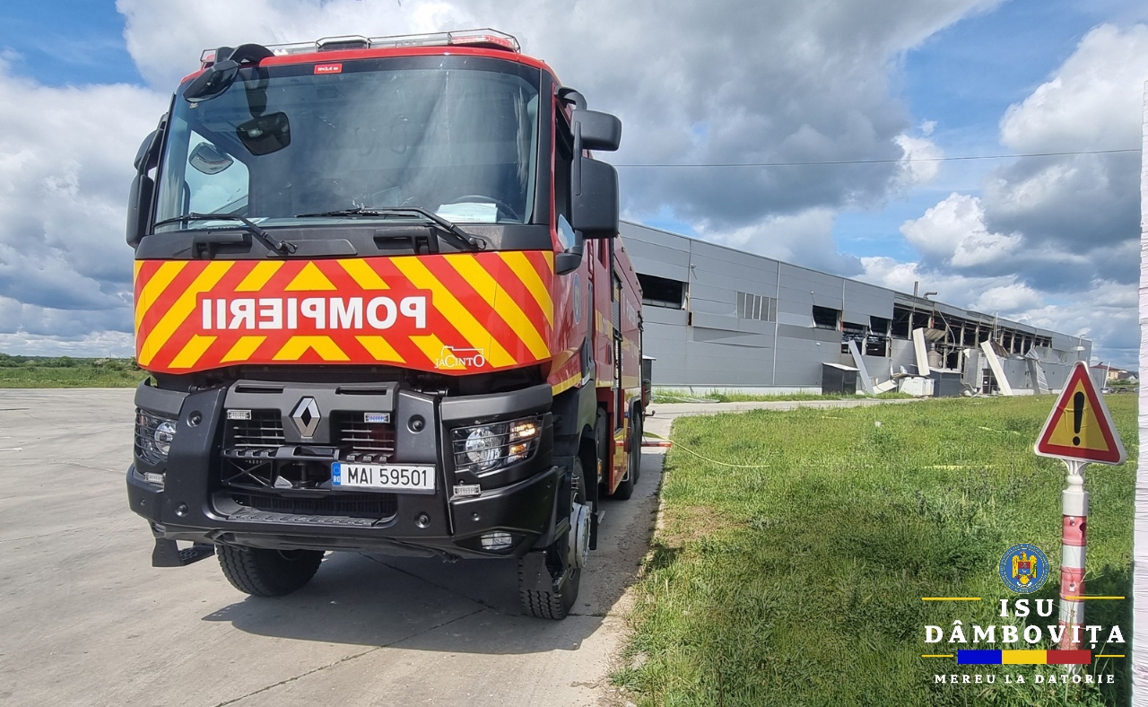 Un rănit și peste 40 de persoane evacuate după o explozie la o hală din Târgoviște