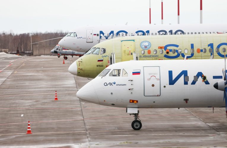 Zboruri suspendate pe 13 aeroporturi din sudul Rusiei. Clădirea serviciului de navigație aeriană Rostov-pe-Don a fost lovită de drone
