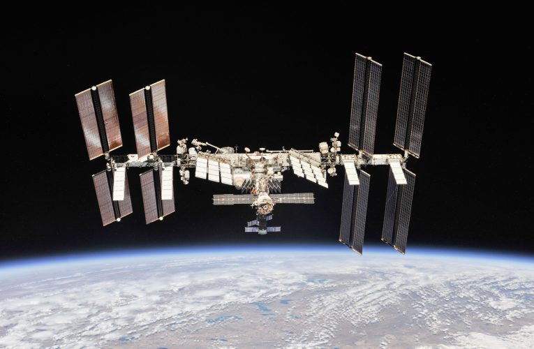 Alertă pe Stația Spațială Internațională. NASA pregătește astronauții pentru evacuare din cauza unei scurgeri de aer