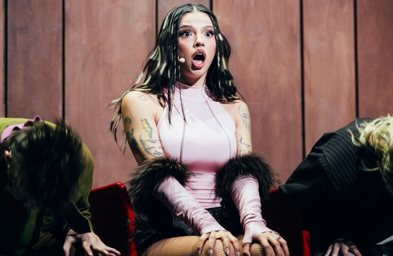 „Am vrut să renunț de două ori la Eurovision” / Cum a ajuns Dara să aducă Bulgariei prima victorie din istorie