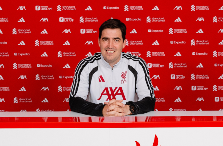 Andoni Iraola este noul antrenor al lui Liverpool, după demiterea lui Arne Slot