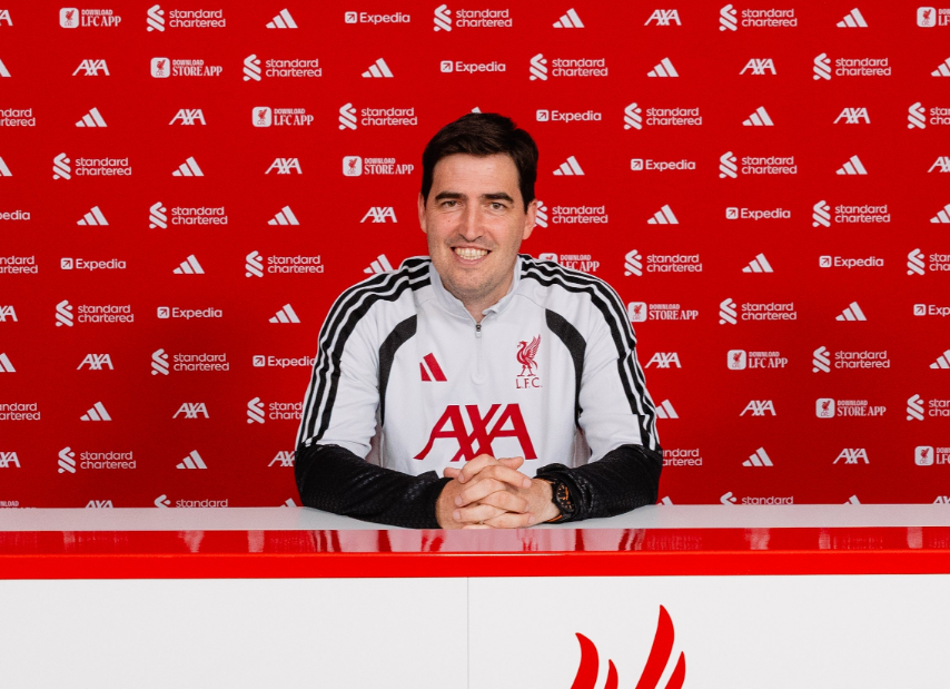 Andoni Iraola este noul antrenor al lui Liverpool, după demiterea lui Arne Slot