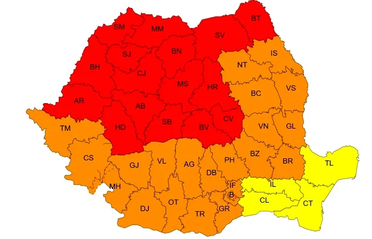 ANM: Cod roșu de caniculă, duminică, în 16 județe. Avertizări și pentru restul țării