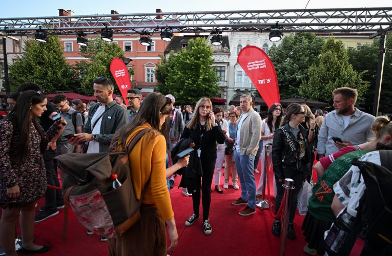 Astăzi începe TIFF 2026 la Cluj-Napoca. Nadia Comăneci deschide ediția aniversară, iar peste 200 de filme ajung pe marile ecrane