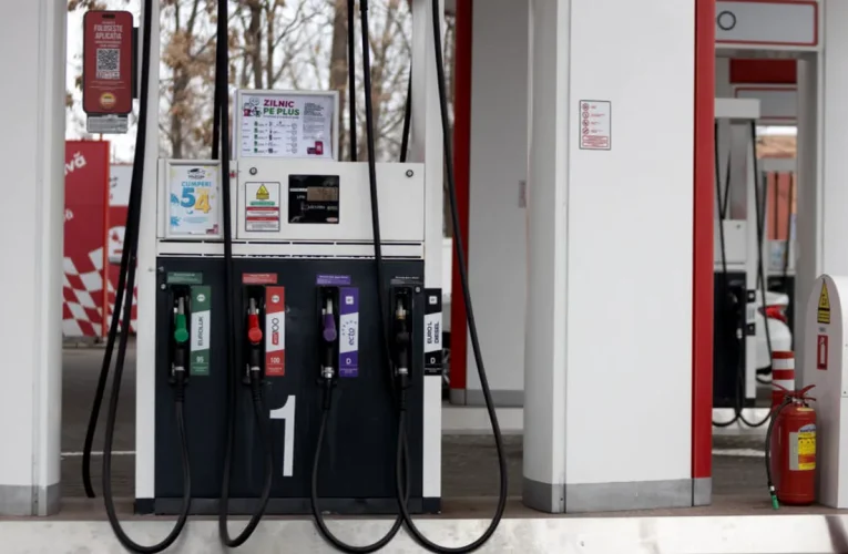 Autoritățile s-au întâlnit cu benzinarii și analizează dacă prelungesc sau nu situația de criză de pe piața carburanților. Pentru adoptare este însă nevoie de un guvern plin