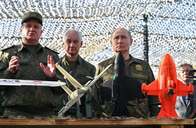Bloomberg: Putin, avertizat de oficiali că Rusia nu își mai permite cheltuielile de război