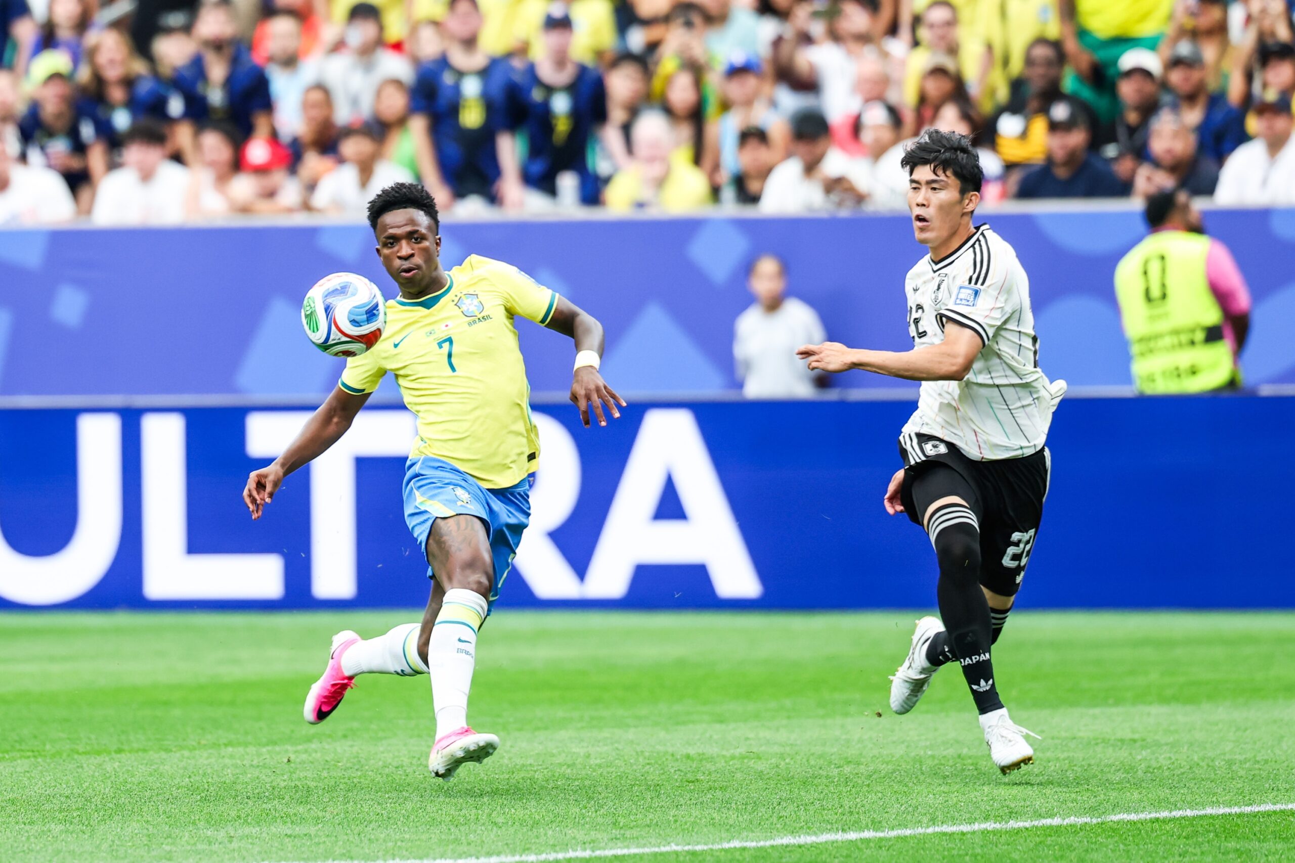 Brazilia învinge Japonia și se califică în optimile de finală la Cupa Mondială. Gol decisiv marcat în minutul 90+5