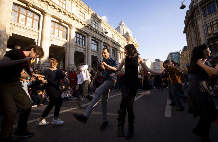 Calea Victoriei devine pietonală doar duminică în acest weekend. PMB anunță programul pentru „Străzi deschise”