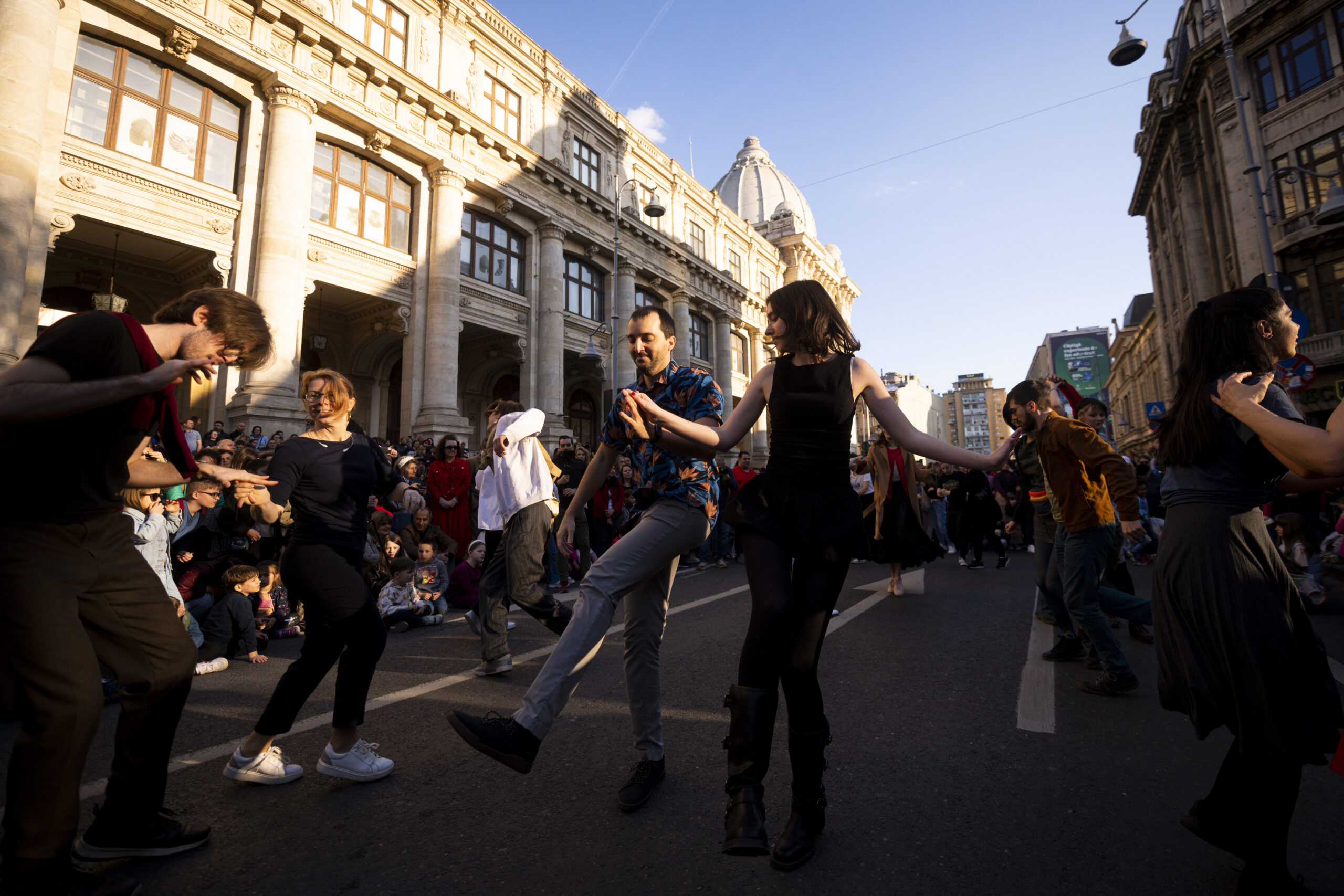 Calea Victoriei devine pietonală doar duminică în acest weekend. PMB anunță programul pentru „Străzi deschise”