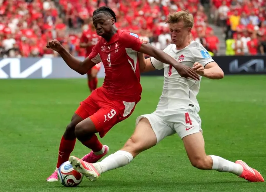 Canada pierde primul loc în grupă după înfrângerea cu Elveția și va juca în șaisprezecimile Cupei Mondiale la Los Angeles