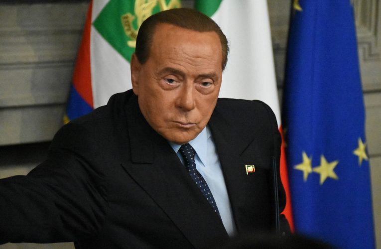Celebra vilă a lui Berlusconi din Sardinia a fost vândută familiei regale din Qatar pentru 350 de milioane de euro