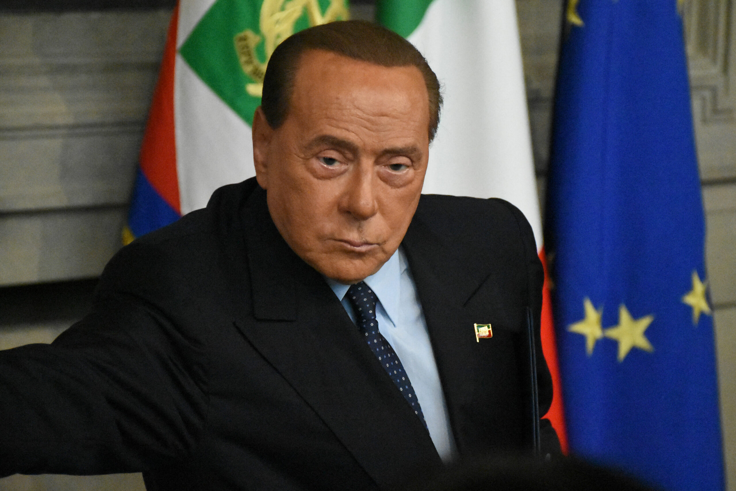 Celebra vilă a lui Berlusconi din Sardinia a fost vândută familiei regale din Qatar pentru 350 de milioane de euro