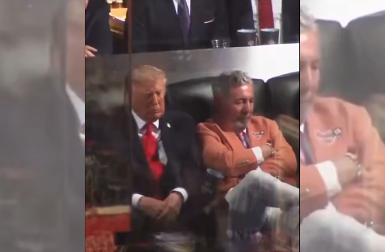 Controversă. Trump ar fi adormit în lojă la meciul echipei sale favorite din finala NBA