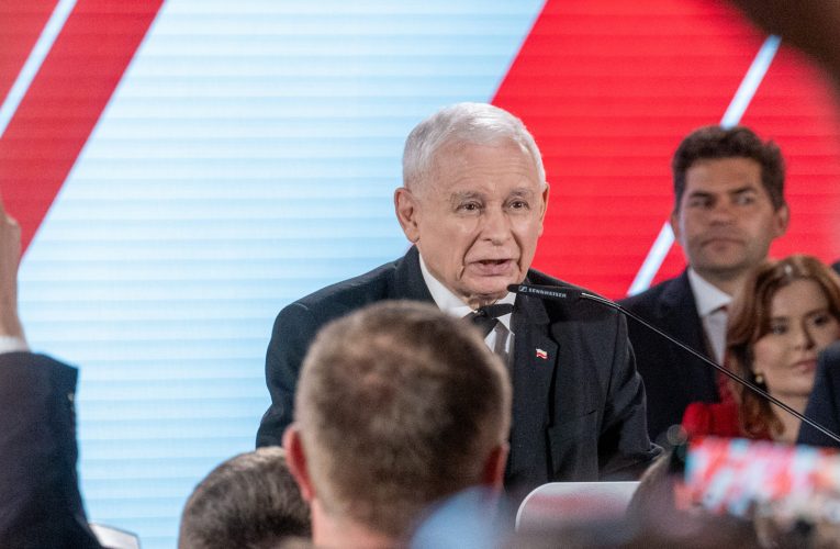 Criză în relațiile dintre Polonia și Ucraina. Kaczynski cere guvernului să blocheze negocierile de aderare la UE ale Kievului