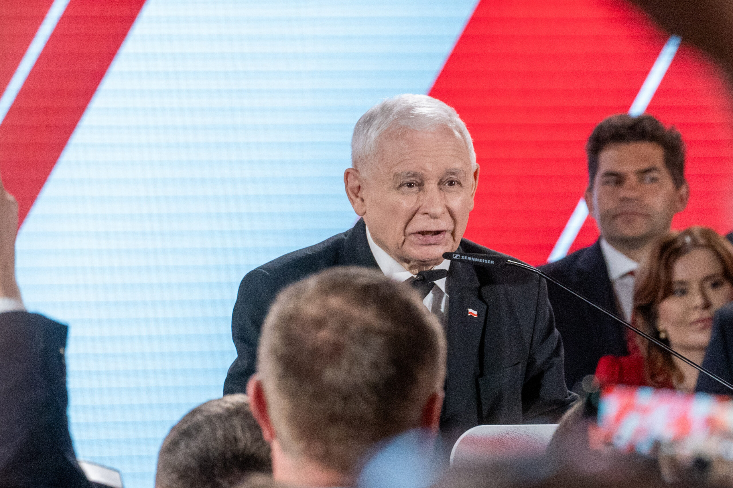 Criză în relațiile dintre Polonia și Ucraina. Kaczynski cere guvernului să blocheze negocierile de aderare la UE ale Kievului