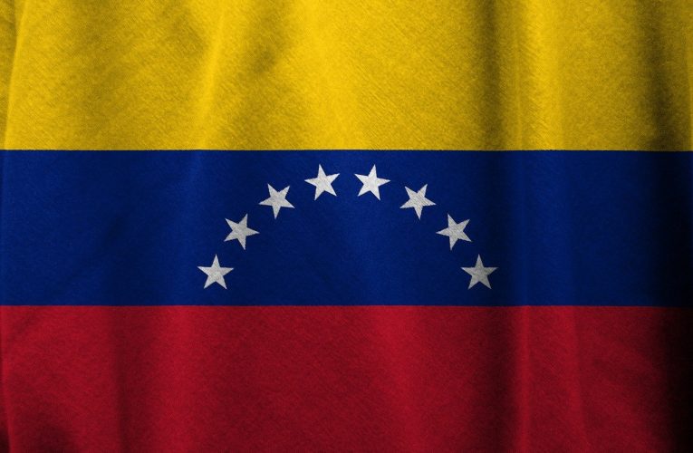 Criza umanitară din Cumana. Orașul venezuelean care a ajuns să semene cu o zonă de război