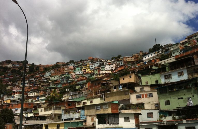 Cutremur puternic în Venezuela / A fost emisă o avertizare privind posibile valuri de tsunami în zona Caraibelor