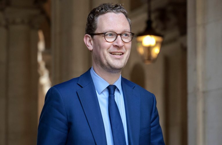 Darren Jones, un aliat cheie al lui Starmer, se retrage din cursa pentru funcția de premier al Marii Britanii