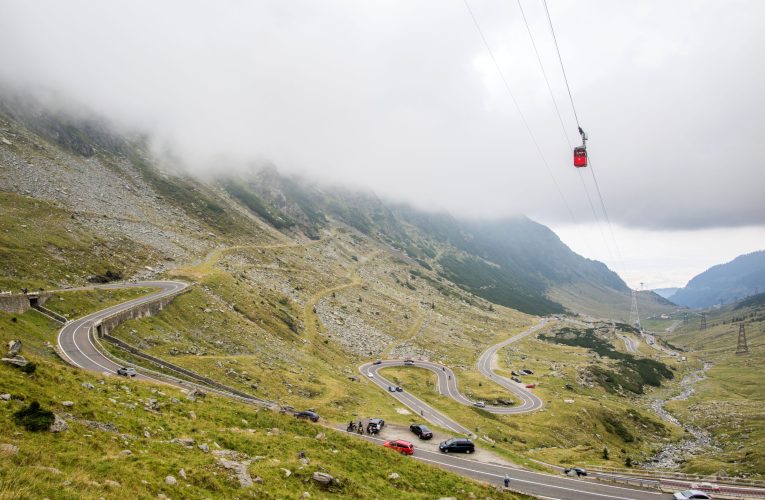 Deschiderea Transfăgărăşanului, programată pentru vineri la ora 09.00, amânată din cauza codului portocaliu de ploi