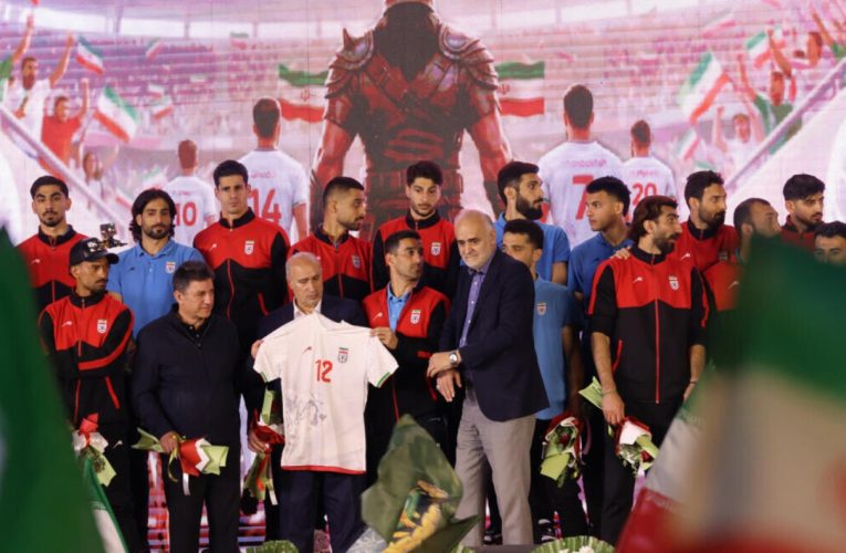 Echipa de fotbal a Iranului, pregătită să plece la Cupa Mondială. Unii oficiali așteaptă încă vizele pentru SUA