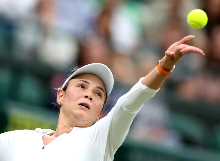 Emma Răducanu și Donna Vekic vor disputa finala turneului WTA 500 de la Queen’s