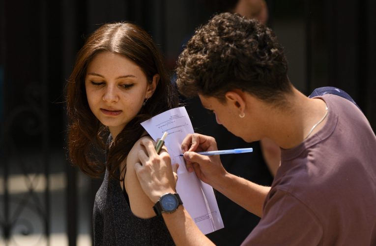 Examenul național de bacalaureat 2026 începe luni, cu probele de evaluare a competențelor