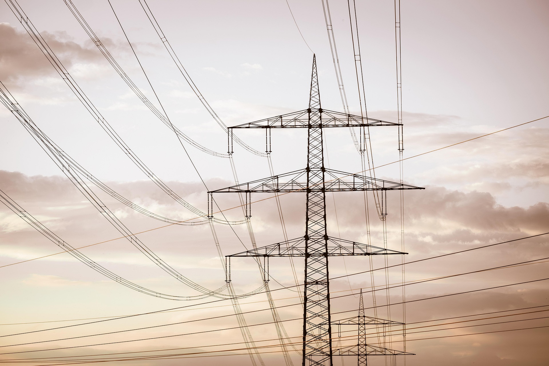 Franța: 50.000 de locuințe au rămas fără curent electric din cauza temperaturilor extreme