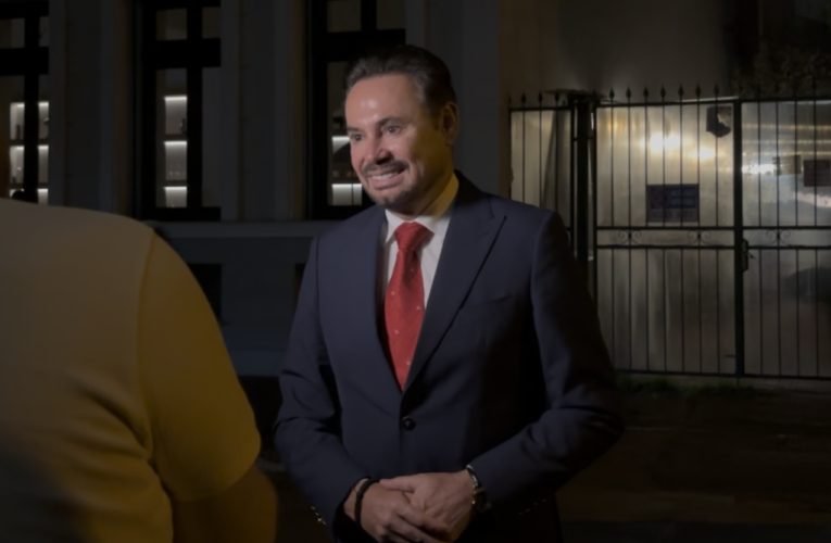 Gheorghe Falcă, anunțuri despre Adrian Veștea, în fața restaurantului unde a petrecut cu susținătorii lui Bolojan: „Veștea s-a autoexclus, procedurile ce mai contează?! Veți afla de Biroul Permanent de mâine”