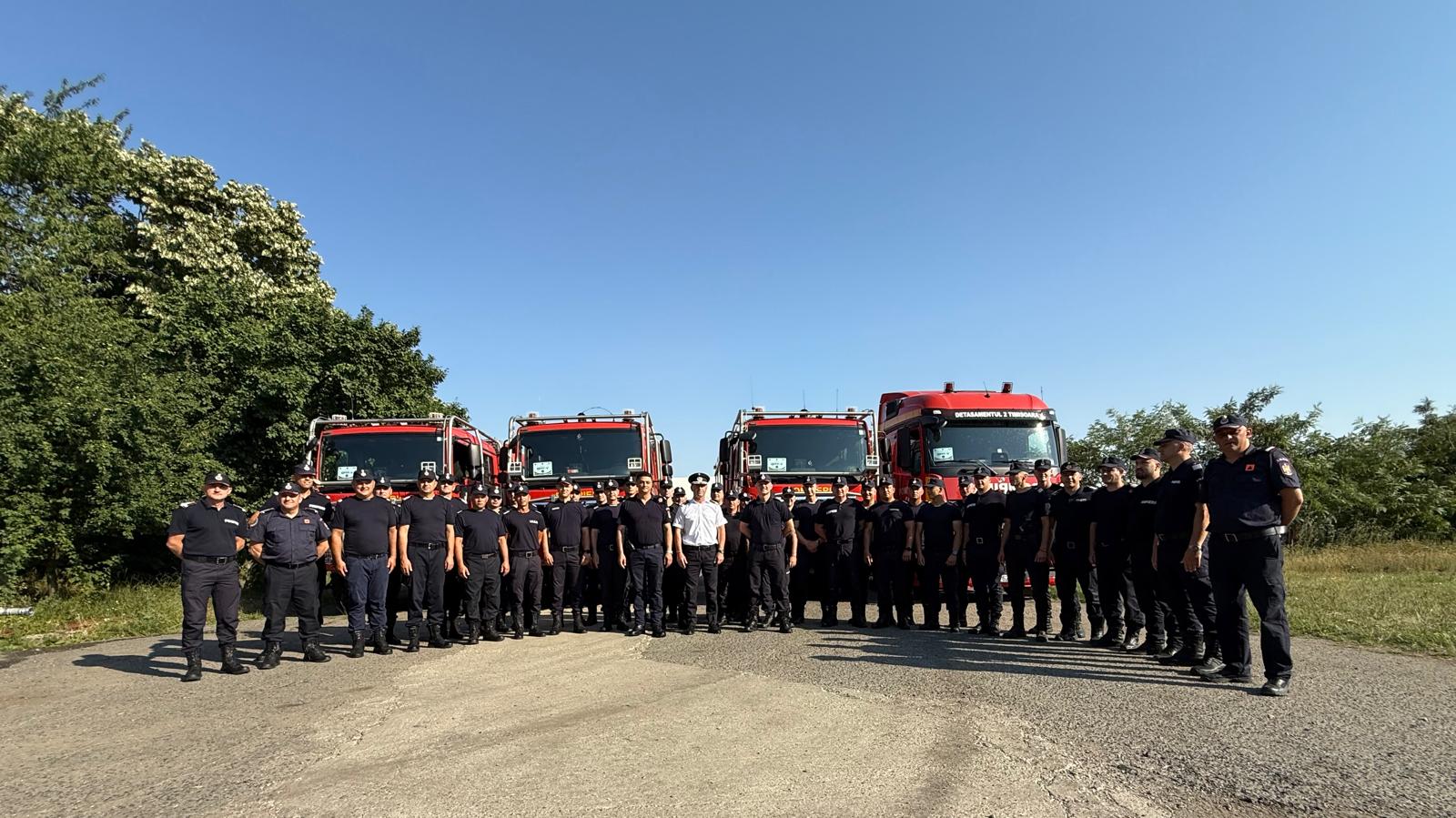IGSU: 40 de pompieri români și mai multe autospeciale vor interveni pentru stingerea incendiilor de vegetație în Franța