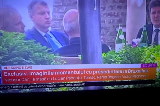 Imaginea care alimentează controversele din PNL: Nicușor Dan, Rareș Bogdan și Lucian Pahonțu, la aceeași masă la Bruxelles