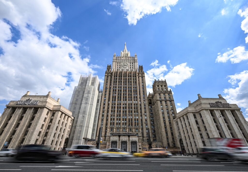 Întâlnire rară la Moscova pe tema războiului din Ucraina. Ambasadorii Franței, Germaniei și Marii Britanii au discutat cu un oficial rus