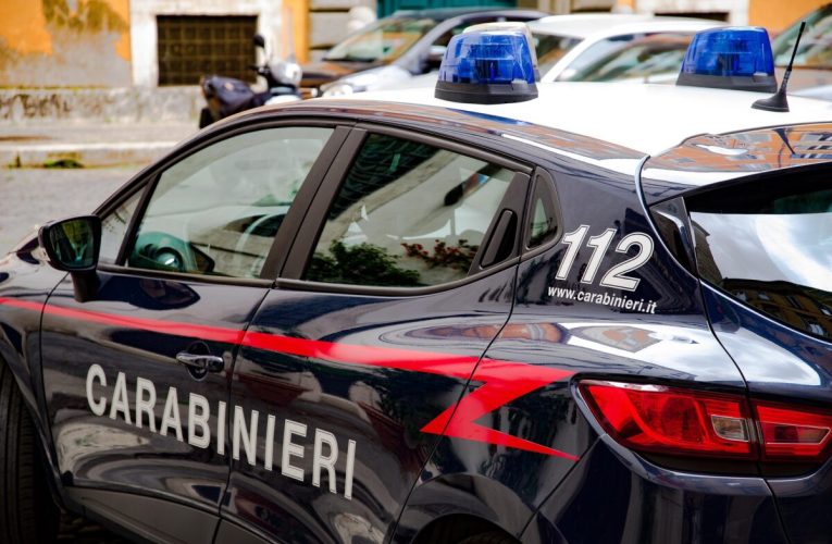 Italia: Patru persoane au fost ucise în urma incendierii unei mașini. Poliția a arestat două persoane acuzate de comiterea faptei