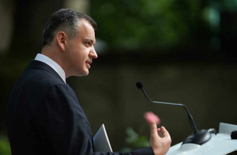 „Legea nu poate fi trimisă în Parlament”. Premierul desemnat, despre legea salarizării