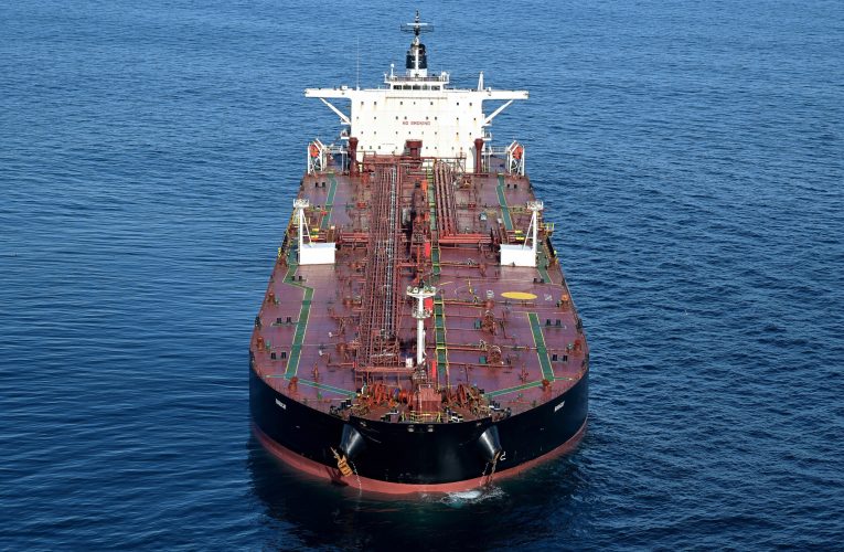 Miruță spune că navele petroliere nu au fost incluse pe lista de sancțiuni UE / SUA când au trecut ultima oară în Portul Constanța