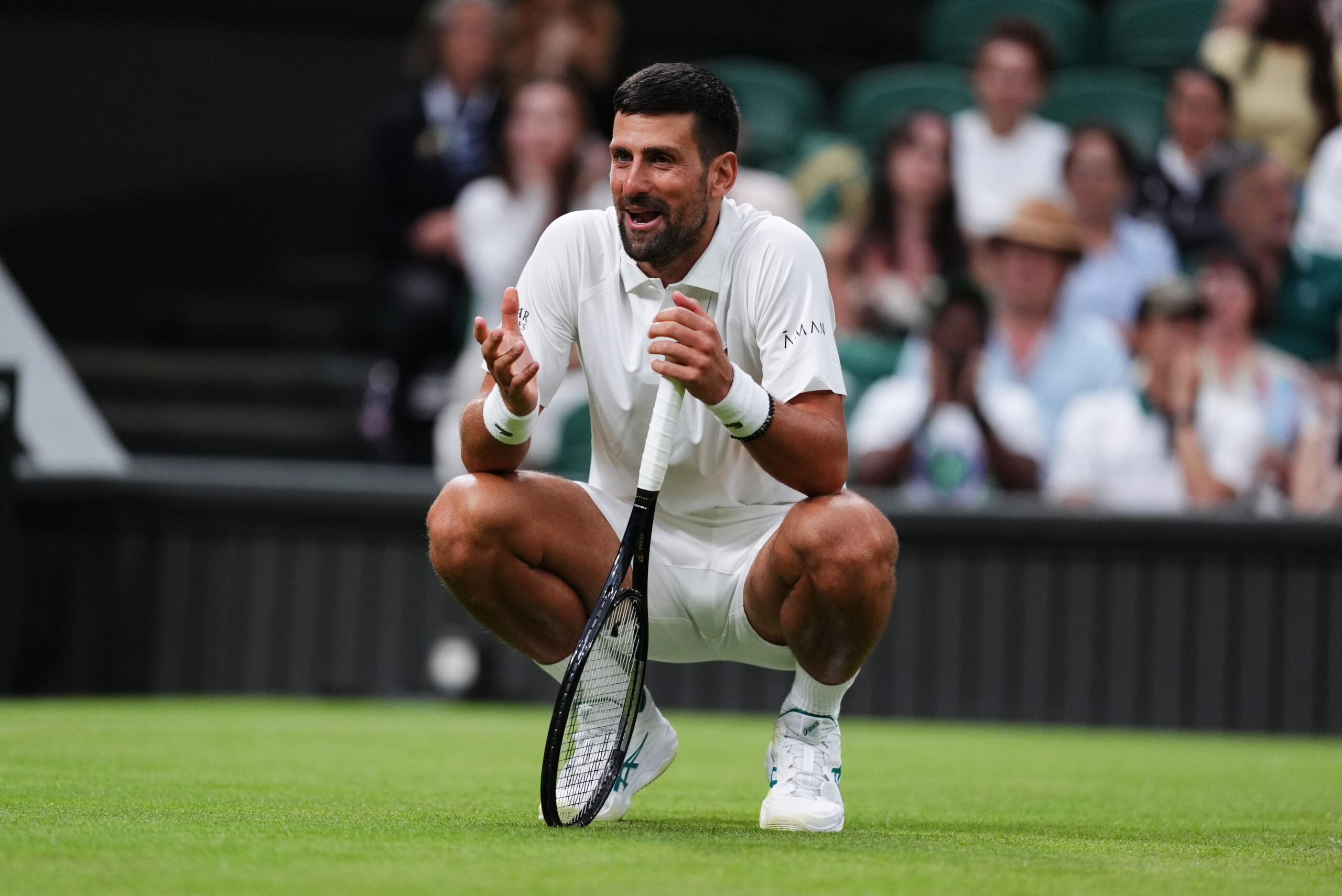 Novak Djokovic s-a calificat în turul doi la Wimbledon după victoria cu Wu Yibing