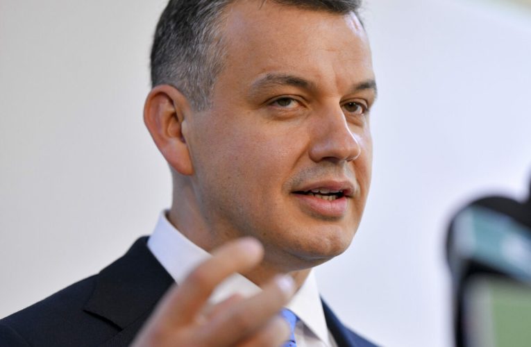 „Nu mai putem trăi după România creionată de pe timpul lui Ceaușescu”. Tomac, despre planul de guvernare