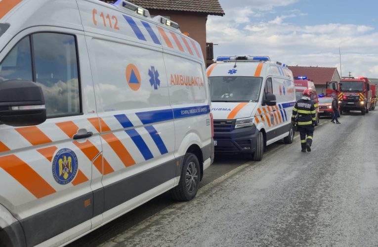 O femeie care conducea un TIR încărcat cu carne pe A1 a făcut infarct și a murit