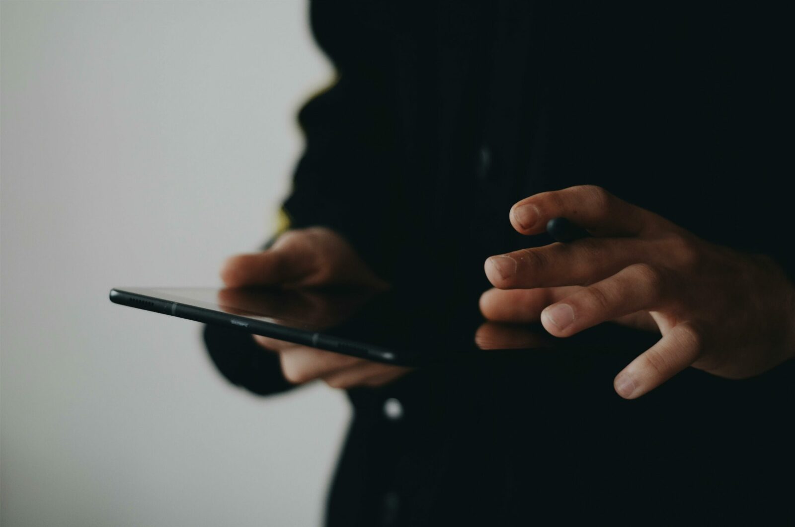 O țară a interzis utilizarea smartphone-urilor de către funcționarii guvernamentali
