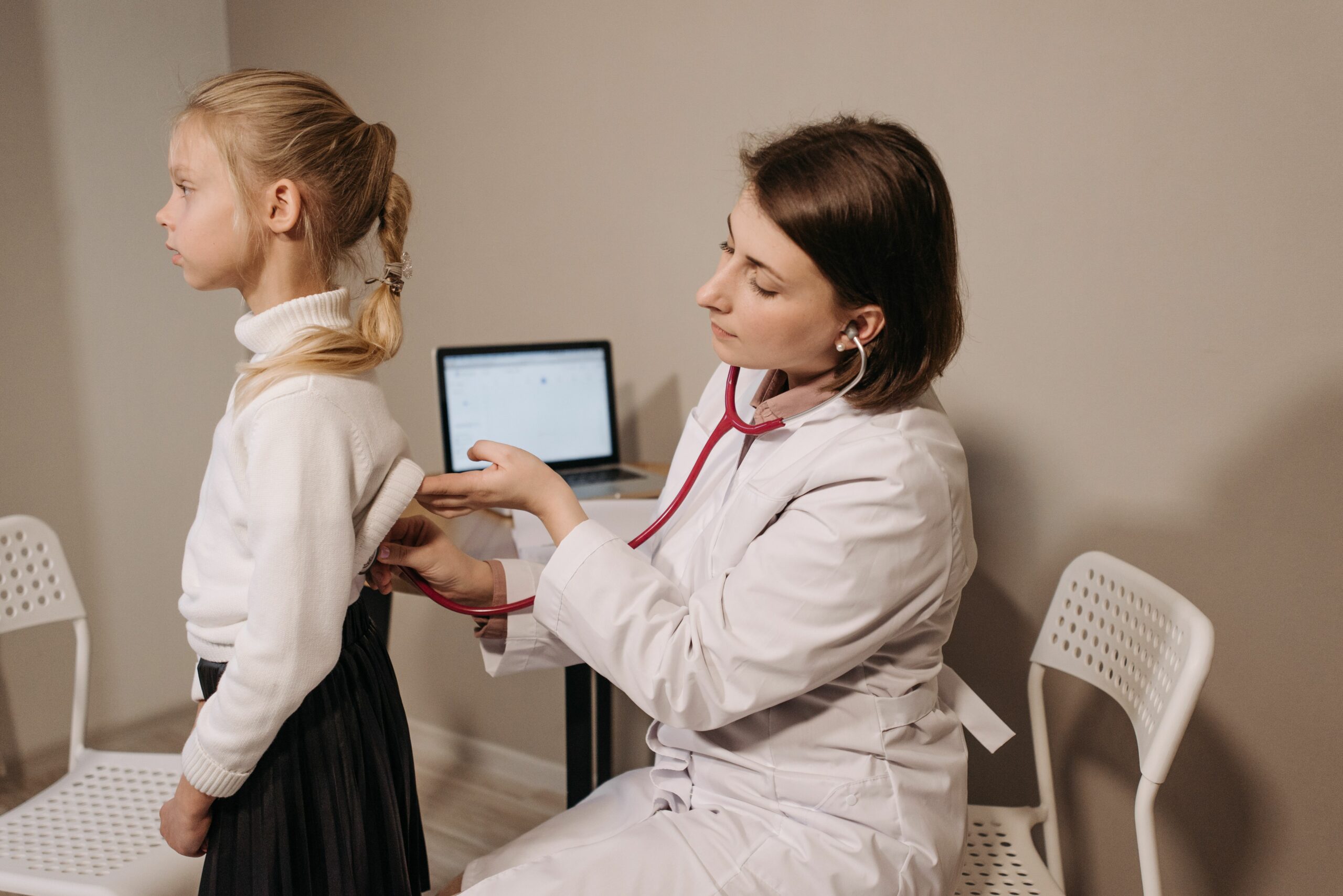 Peste 5 milioane de lei din PNRR pentru medicii de familie, primării și serviciile de sănătate județene