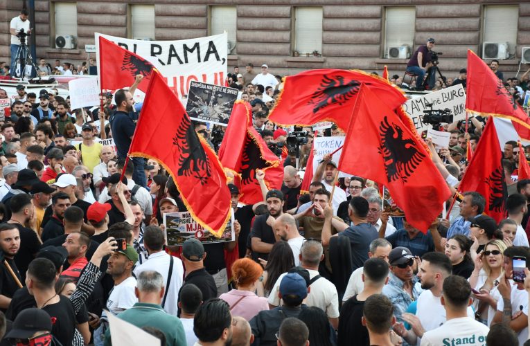 Proiectul susținut de ginerele lui Donald Trump stârnește proteste de amploare în Albania