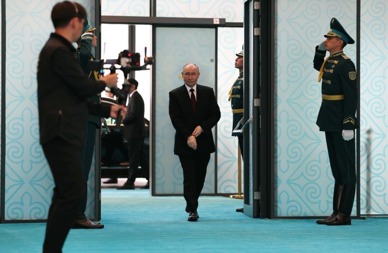 Putin a semnat / Rușii au libertatea să nu-și plătească datoriile către creditorii „neprietenoși” din Occident