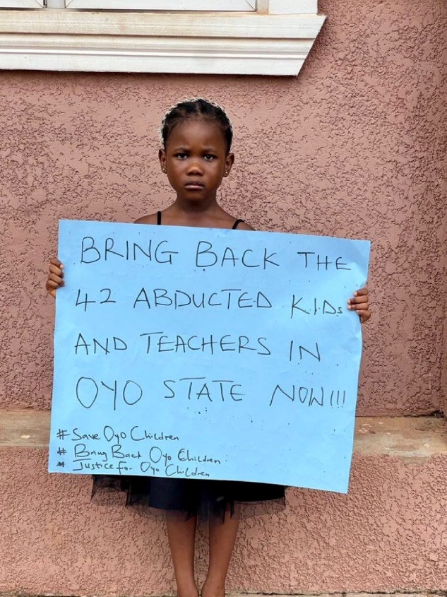 Răpirile de elevi se extind în Nigeria. Zeci de copii și profesori au dispărut din școli